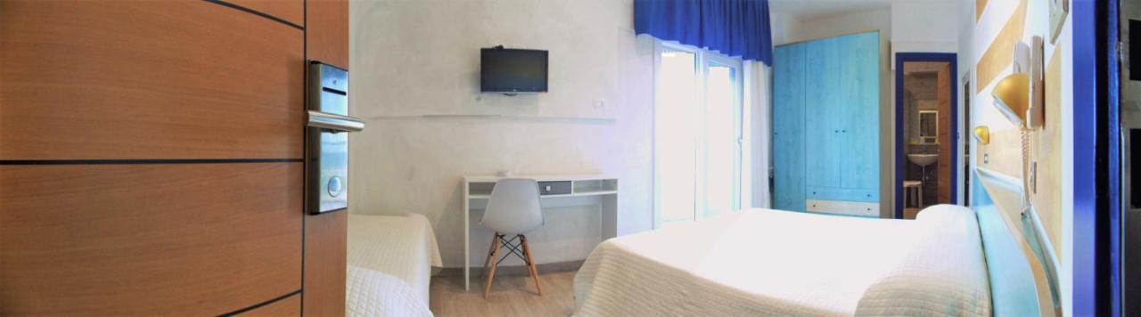 ריצ'יונה Hotel Diplomatic מראה חיצוני תמונה