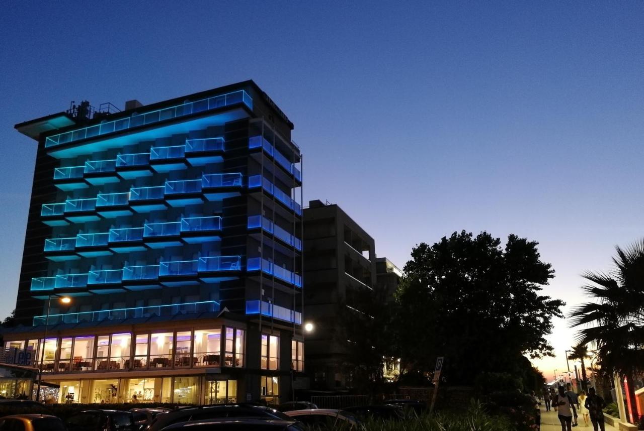 ריצ'יונה Hotel Diplomatic מראה חיצוני תמונה