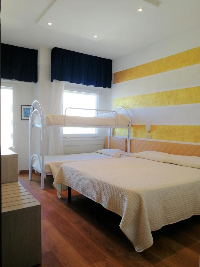ריצ'יונה Hotel Diplomatic מראה חיצוני תמונה