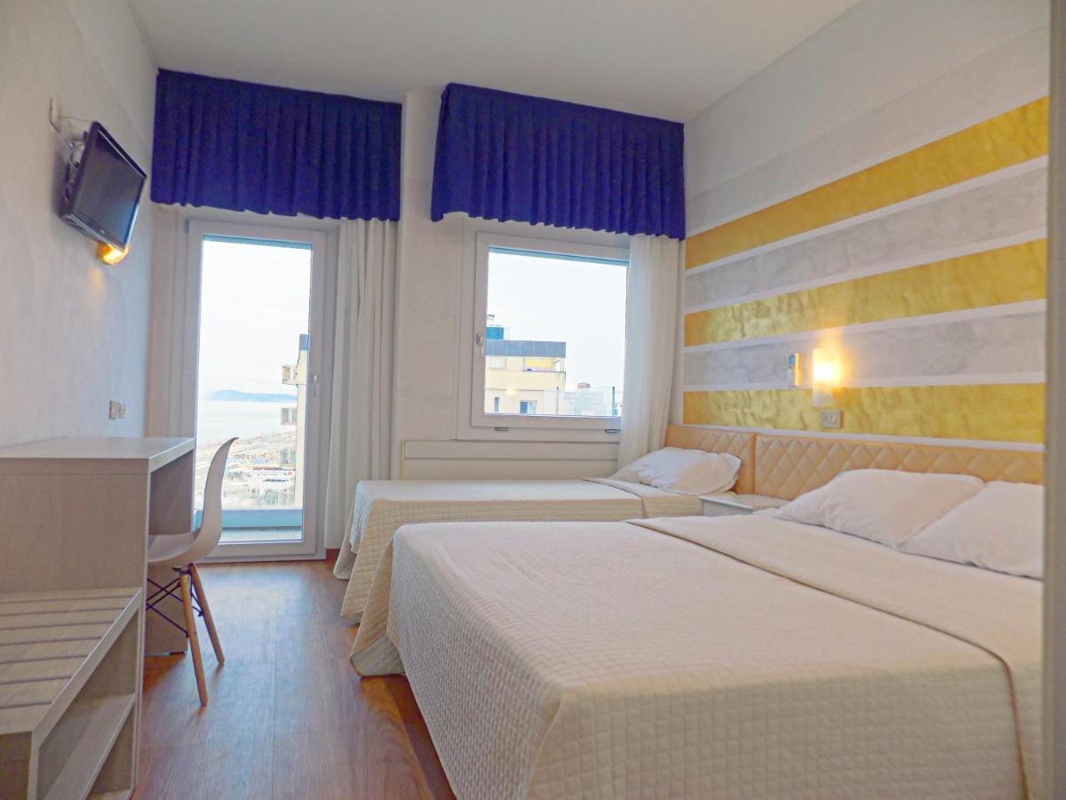 ריצ'יונה Hotel Diplomatic מראה חיצוני תמונה
