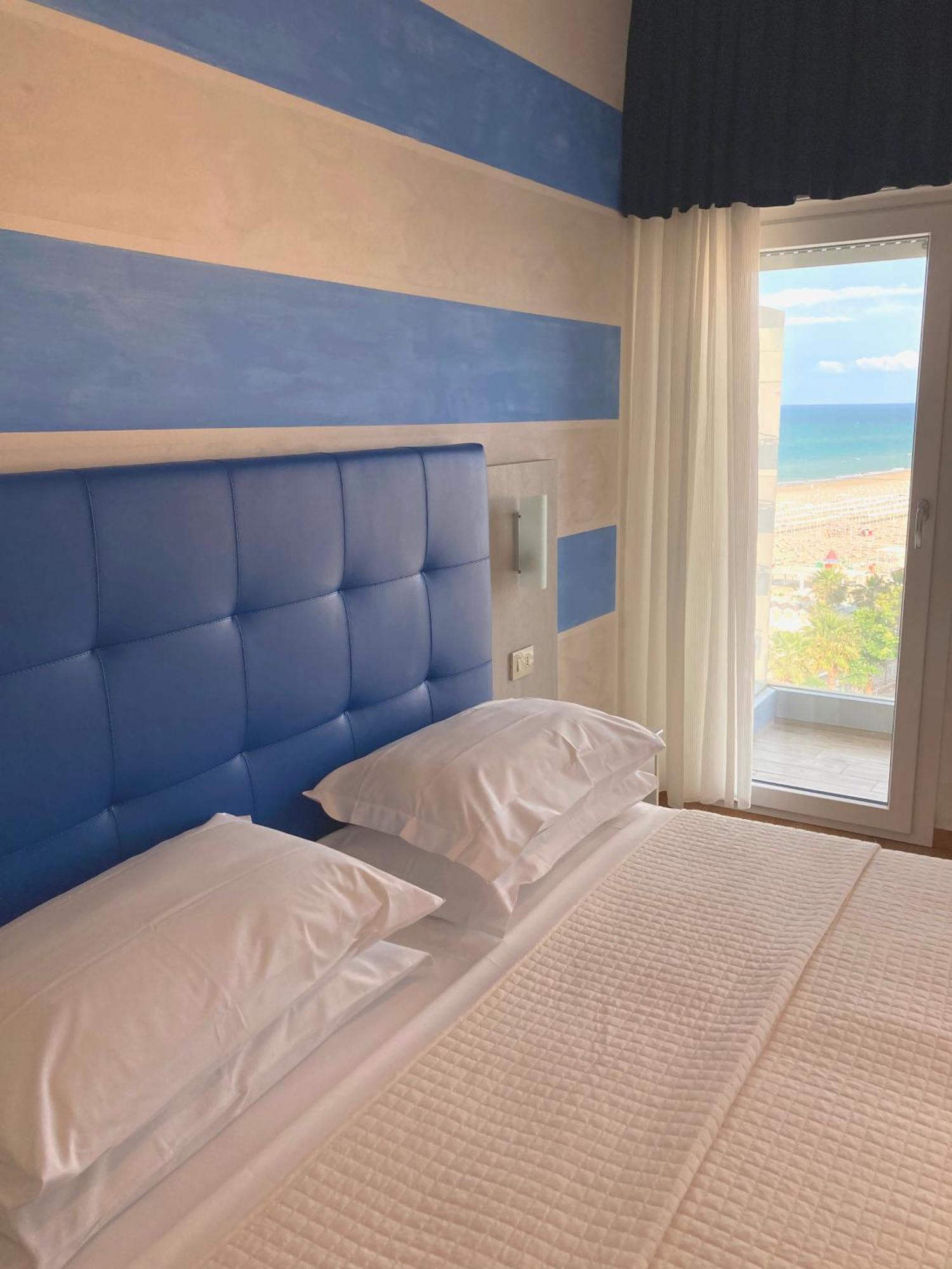 ריצ'יונה Hotel Diplomatic מראה חיצוני תמונה