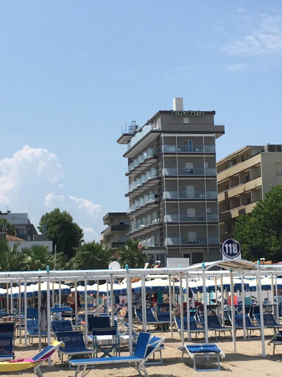 ריצ'יונה Hotel Diplomatic מראה חיצוני תמונה