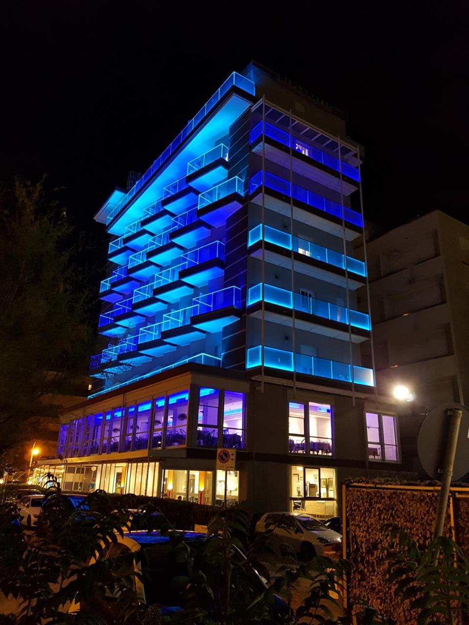 ריצ'יונה Hotel Diplomatic מראה חיצוני תמונה